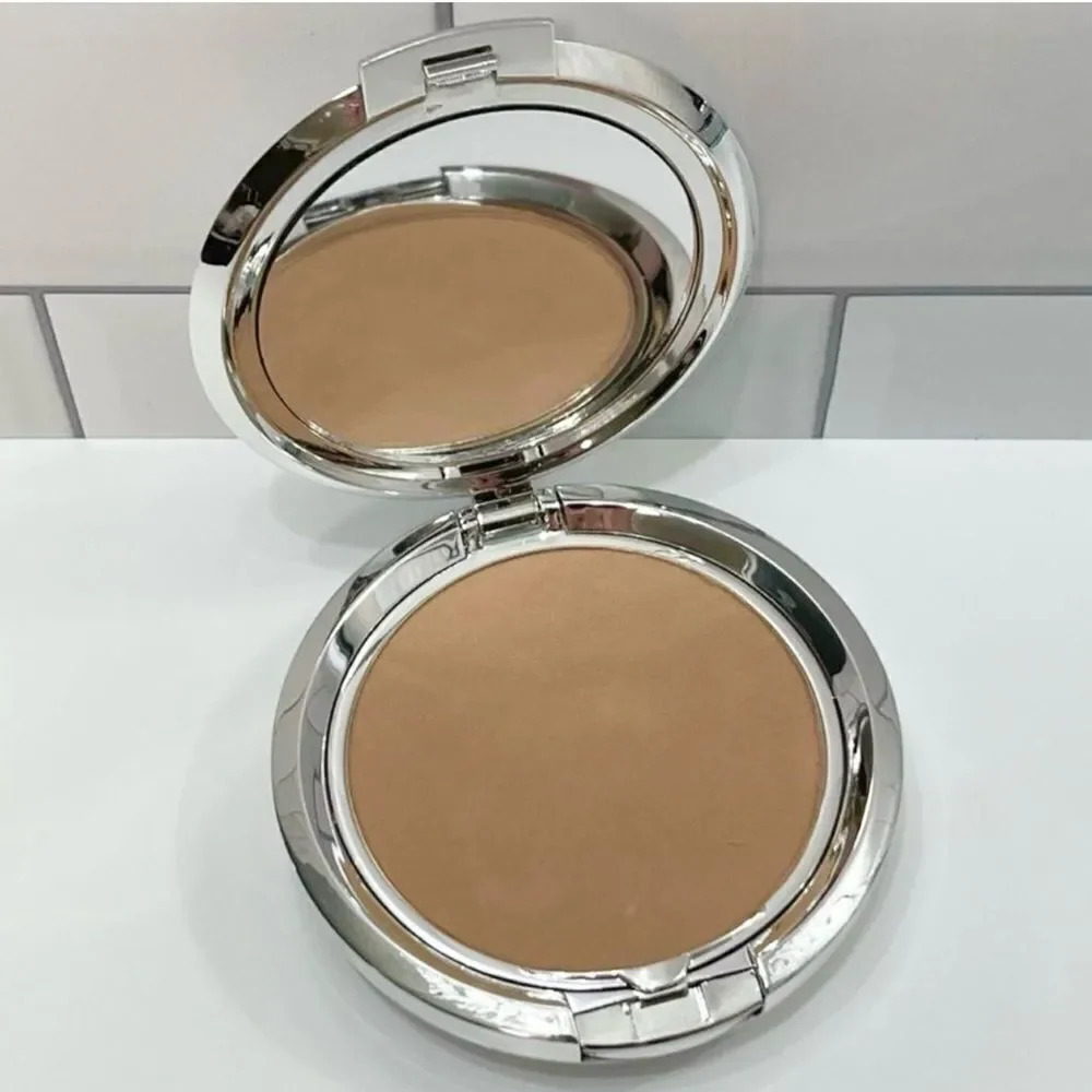 TIGI Cosmetics Charm Powder Foundation